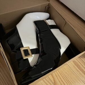 Stylish Black and White Women's Shoes